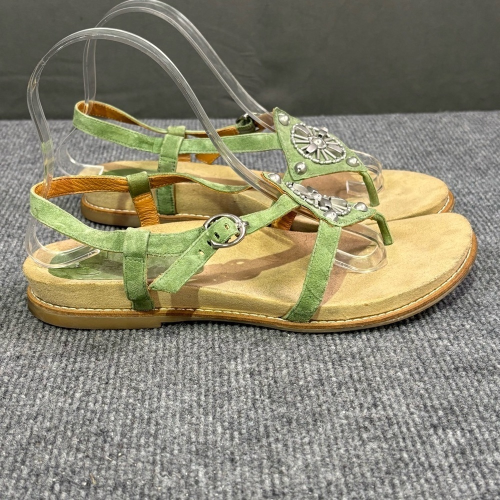 Earthies Sandals Women 9.5 Tello Grass Leather Medallion Strappy Open Sage Green